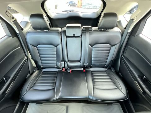 Used 2020 Ford Edge SEL AWD/4WD image 23