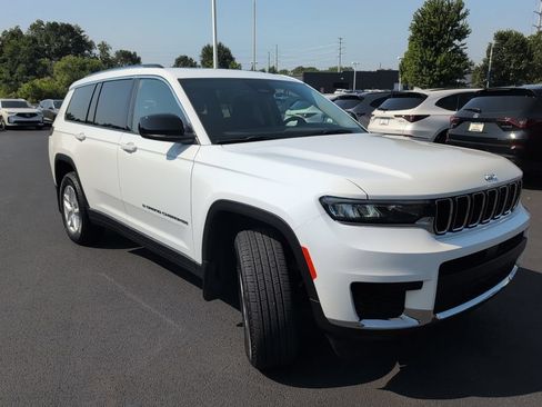 Used 2023 Jeep Grand Cherokee L Laredo w/ Luxury Tech Group I AWD/4WD image 7