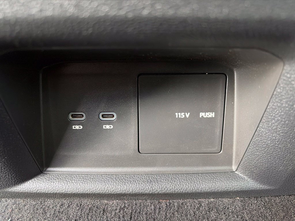 Used 2022 Volkswagen Atlas Cross Sport SEL R-Line w/ Cross Sport MDO Package AWD/4WD image 26