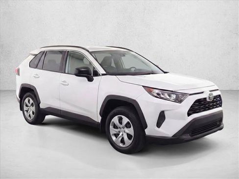 Used 2020 Toyota RAV4 LE image 3