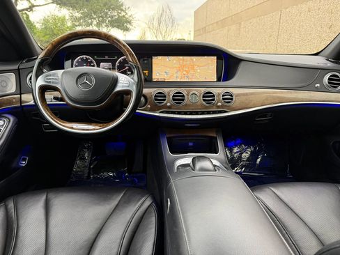 Used 2014 Mercedes-Benz S 550 Sedan w/ Premium 1 Package image 8