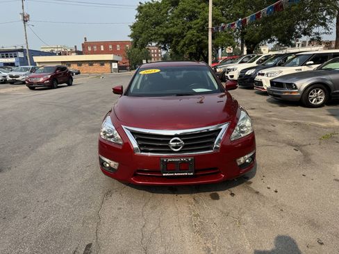 Used 2015 Nissan Altima 2.5 SV w/ Convenience Package FWD image 3