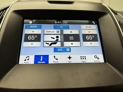Used 2017 Ford Edge Titanium w/ Equipment Group 301A AWD/4WD image 24