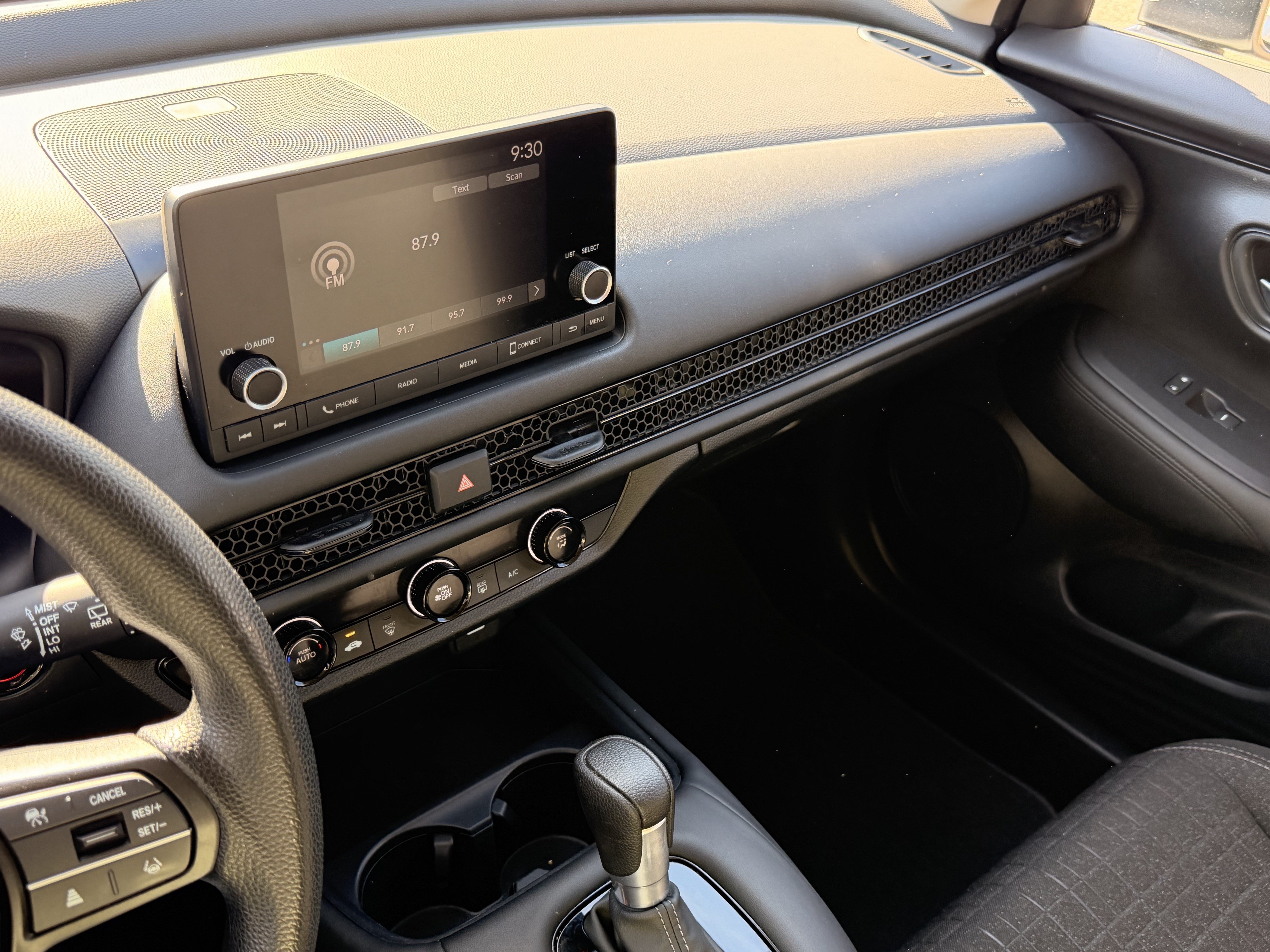 Used 2025 Honda HR-V LX image 16