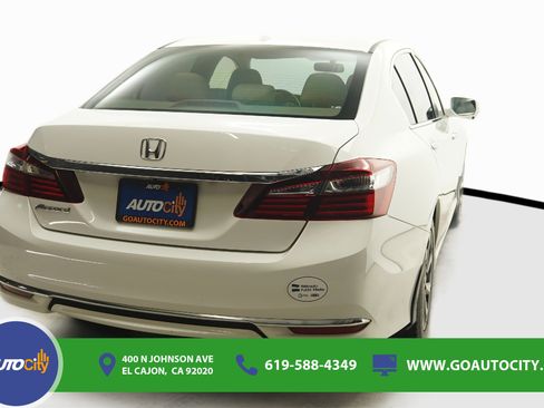 Used 2016 Honda Accord EX image 10