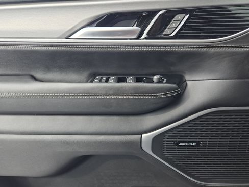 New 2026 Jeep Grand Wagoneer 4WD image 17