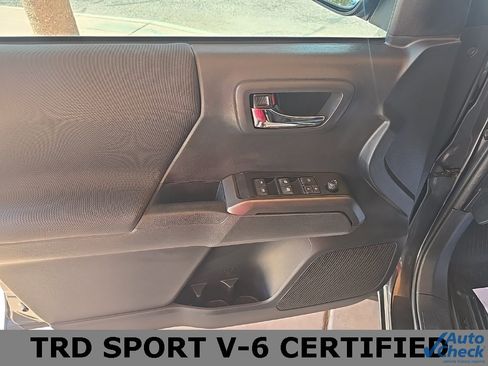 Used 2022 Toyota Tacoma TRD Sport image 19