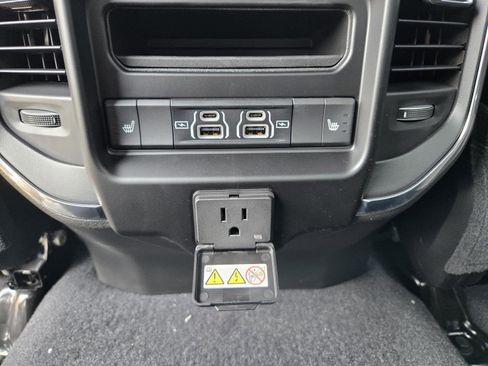 New 2025 RAM 2500 Laramie image 27