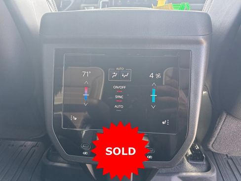 Used 2025 GMC Yukon XL Denali Ultimate AWD/4WD image 19