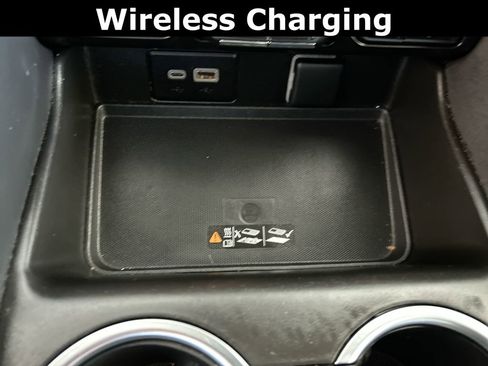 Used 2024 Chevrolet Tahoe LT image 33