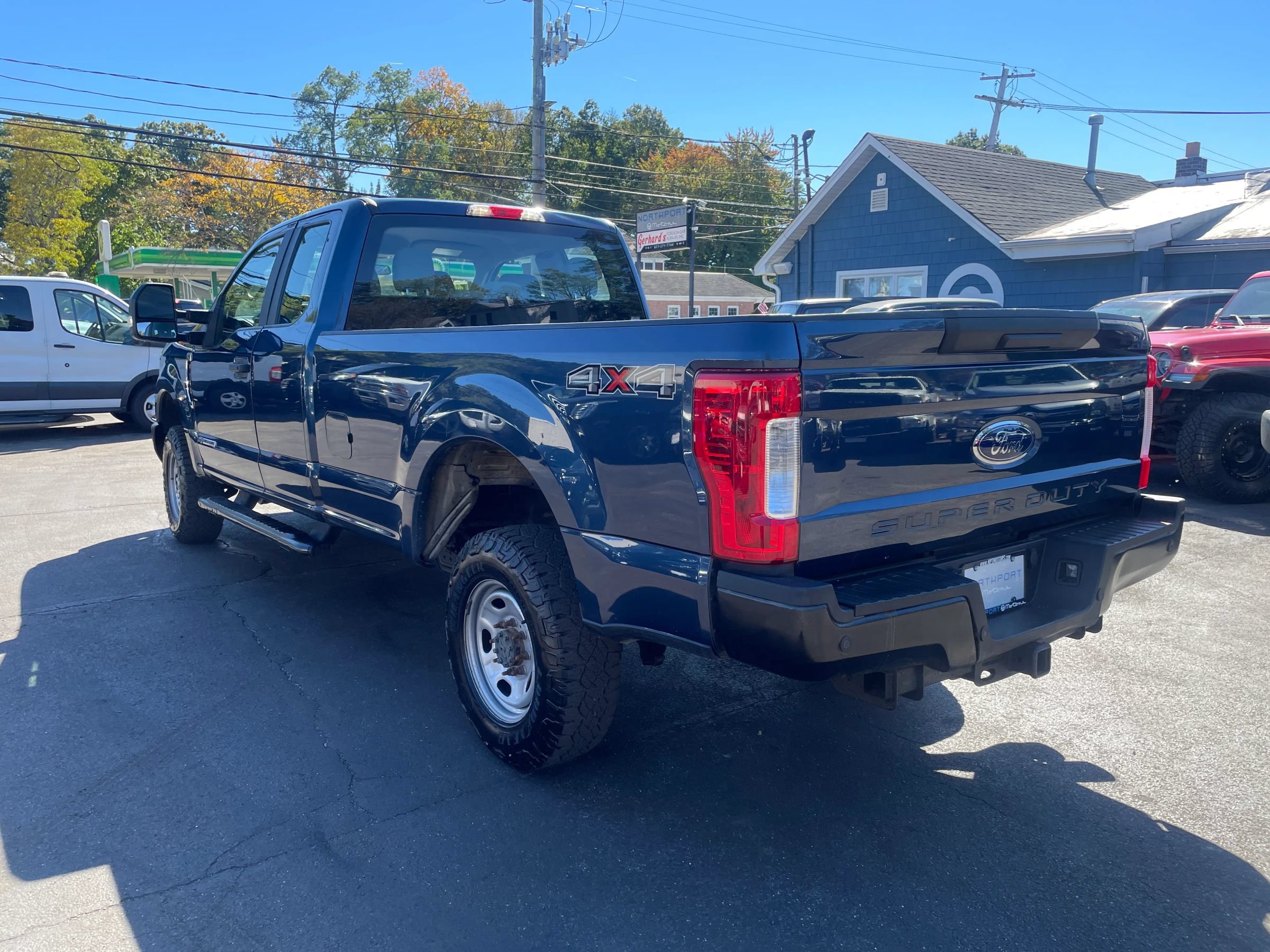 Used 2017 Ford F250 XL w/ Power Equipment Group AWD/4WD image 3