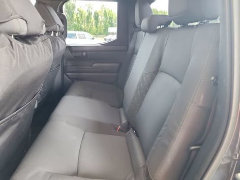 Used 2025 Toyota Tacoma SR5 AWD/4WD image 19