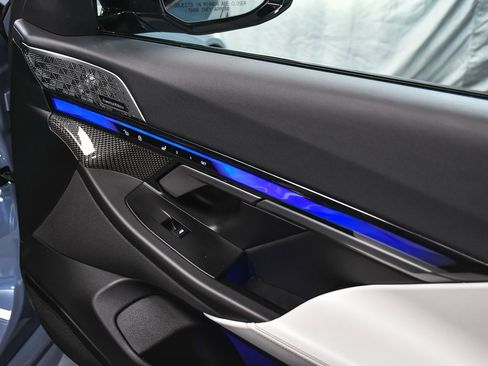 Used 2025 BMW M5 w/ Executive Package image 22