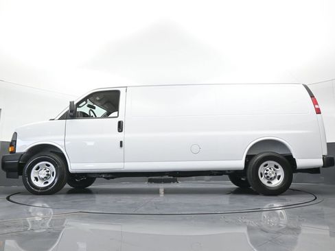 New 2026 Chevrolet Express 2500 Extended w/ Driver Convenience Package RWD image 54