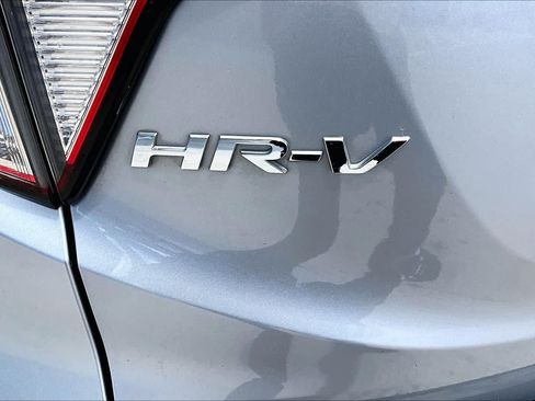 Used 2019 Honda HR-V Sport image 9