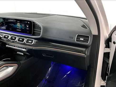 Used 2023 Mercedes-Benz GLS 450 4MATIC image 16