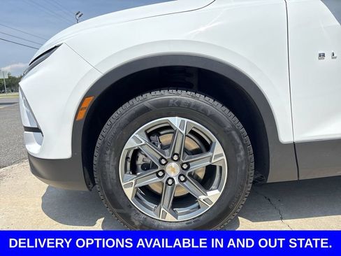 Certified 2025 Chevrolet Blazer LT AWD/4WD image 32