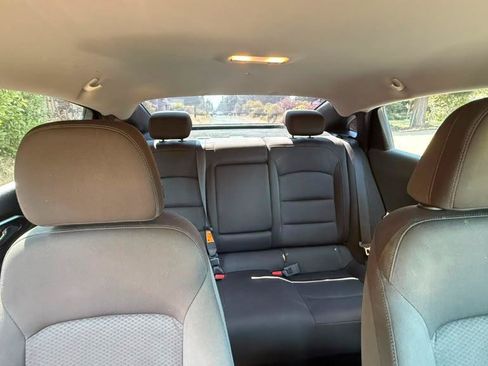 Used 2018 Chevrolet Malibu LT FWD image 8