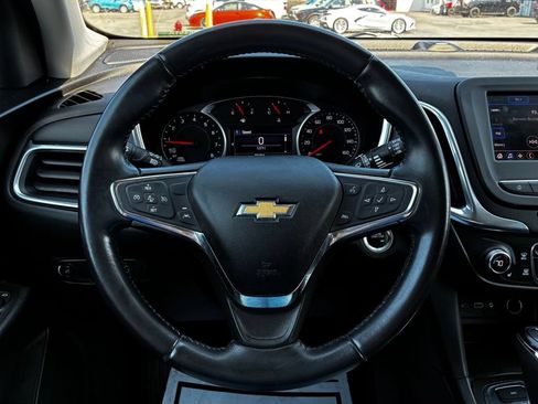 Used 2021 Chevrolet Equinox LT AWD/4WD image 11