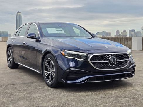 New 2026 Mercedes-Benz E 450 4MATIC Sedan image 7