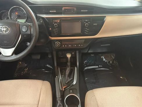 Used 2015 Toyota Corolla LE FWD image 15