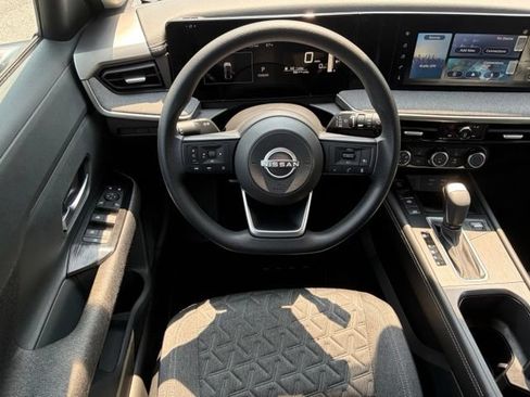 Certified 2025 Nissan Kicks SV w/ SV Premium Package AWD/4WD image 34
