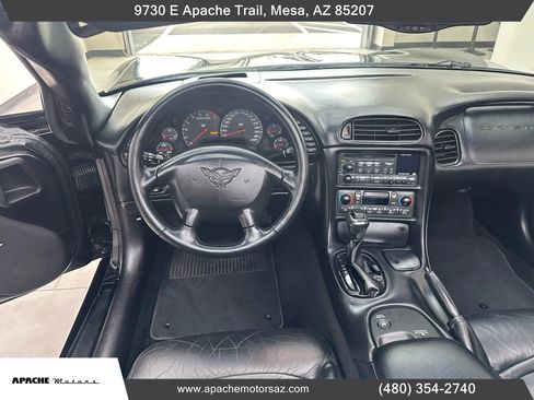 Used 2004 Chevrolet Corvette Convertible w/ Preferred Equipment Group image 12