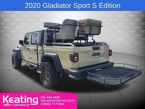 Used 2020 Jeep Gladiator Sport w/ Quick Order Package 24S AWD/4WD image 2