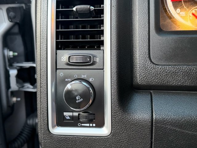 Used 2021 RAM 1500 Classic SLT RWD image 22