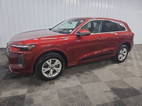 Used 2025 Audi Q5 Premium AWD/4WD image 6