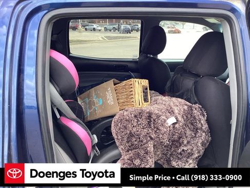 Used 2015 Toyota Tacoma 4x4 Double Cab image 11