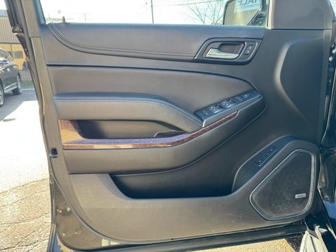 Used 2019 GMC Yukon SLT w/ Premium Edition image 22