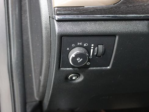 Used 2015 Jeep Grand Cherokee Limited AWD/4WD image 9
