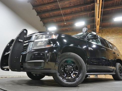 Used 2015 Chevrolet Tahoe 4WD image 3