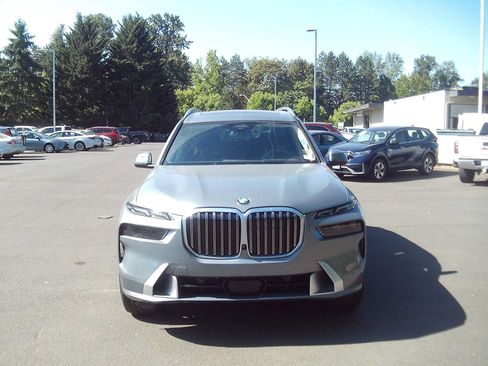 Used 2026 BMW X7 xDrive40i AWD/4WD image 8