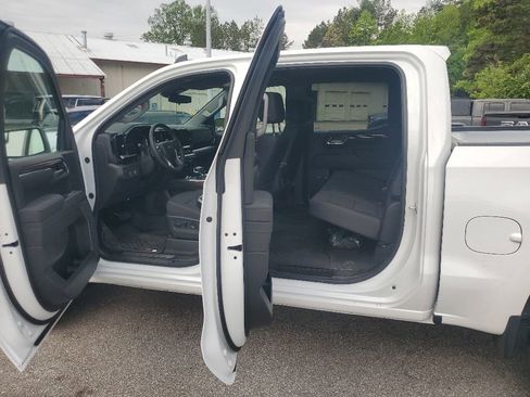 Used 2026 Chevrolet Silverado 1500 LT Trail Boss AWD/4WD image 11