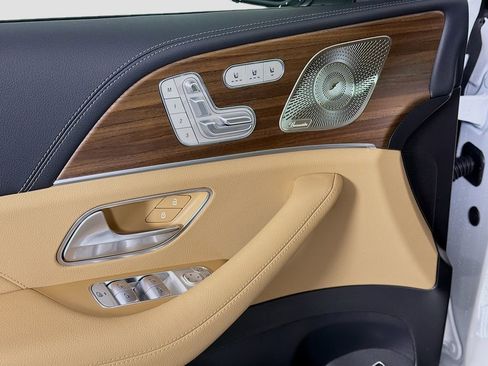 New 2026 Mercedes-Benz GLE 580 4MATIC image 21