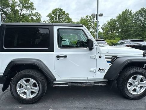 Used 2021 Jeep Wrangler Sport AWD/4WD image 4