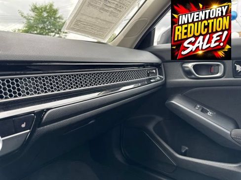 Used 2022 Honda Civic EX image 17
