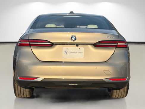 New 2026 BMW 530i 530i w/ Convenience Package image 4