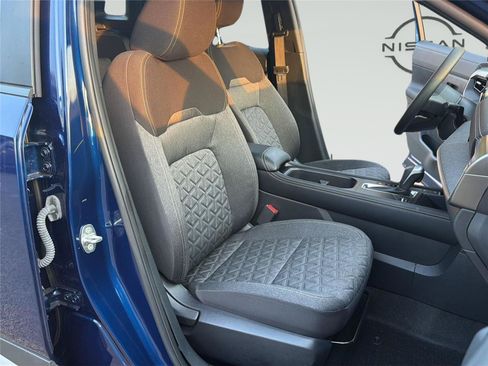 Used 2025 Nissan Kicks SV w/ SV Premium Package AWD/4WD image 31