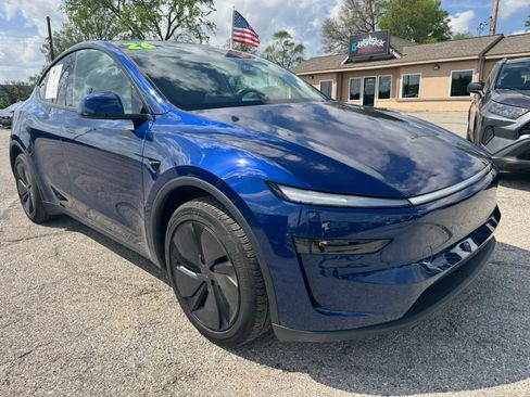 Used 2026 Tesla Model Y Long Range image 1