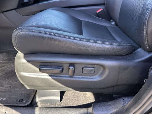 Used 2025 Honda Passport EX-L image 11