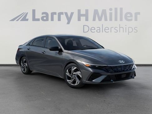 New 2026 Hyundai Elantra SEL Sport FWD image 2
