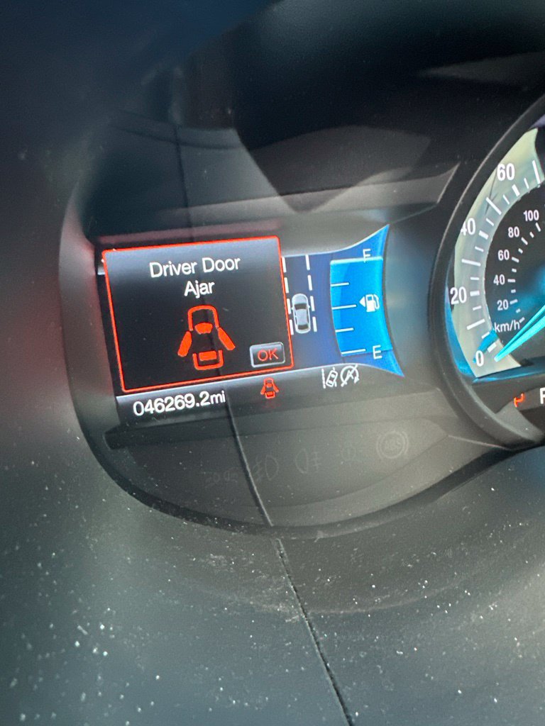Used 2023 Ford Edge Titanium AWD/4WD image 11