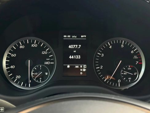 Used 2016 Mercedes-Benz Metris Passenger image 11