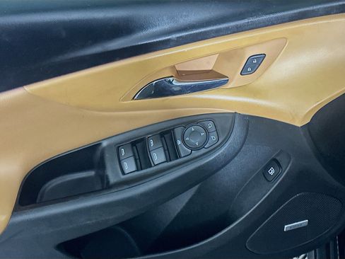 Used 2018 Chevrolet Volt Premier w/ Driver Confidence Package image 15