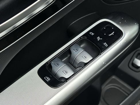 New 2026 Mercedes-Benz GLC 300 4MATIC image 19