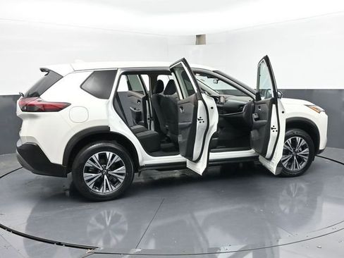 Used 2023 Nissan Rogue SV image 46