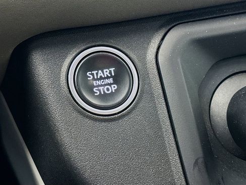 Used 2022 Land Rover Defender 110 X-Dynamic SE image 19